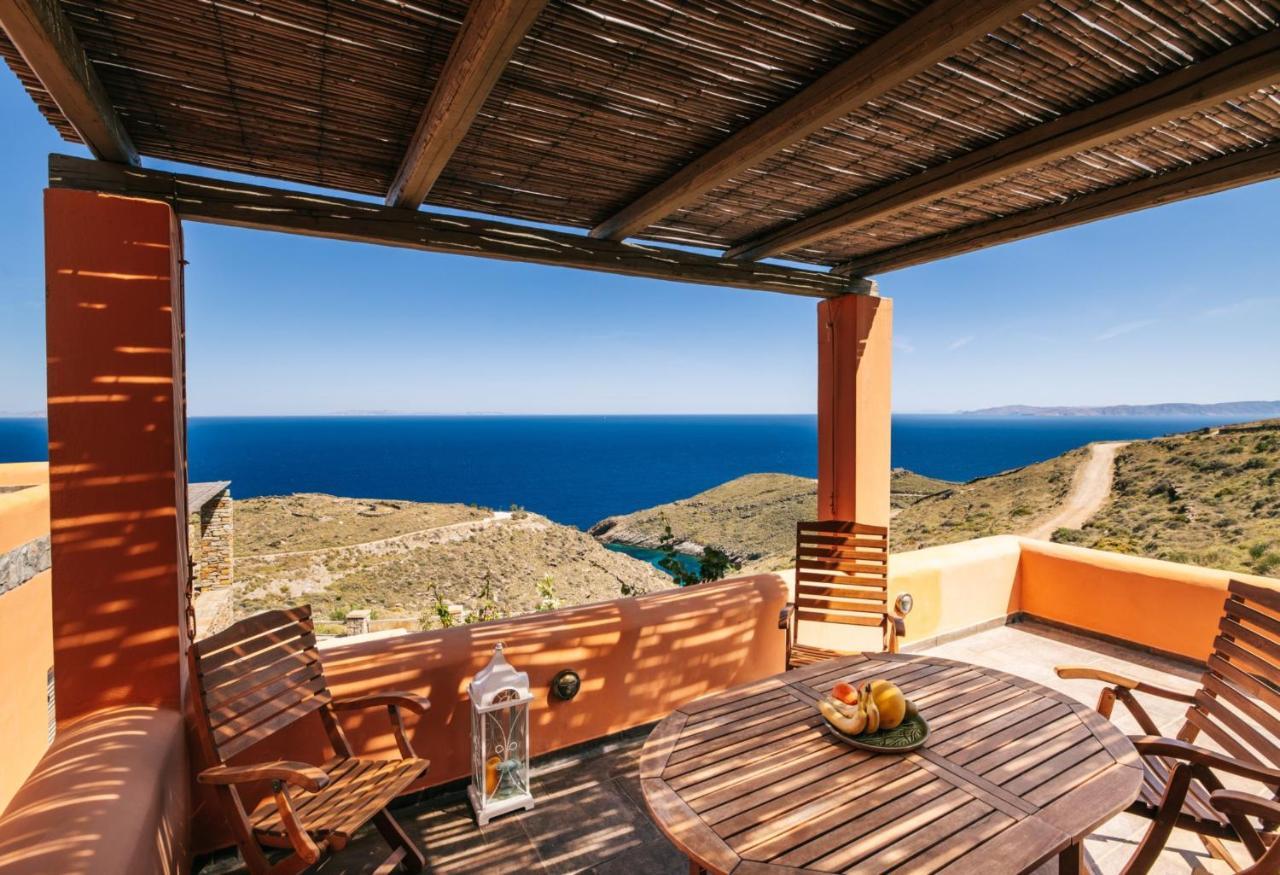 Family Fun In The Infinite Aegean By Neuvel Kato Meria Exterior foto