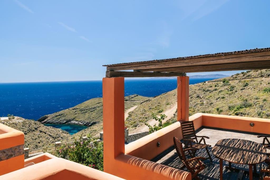 Family Fun In The Infinite Aegean By Neuvel Kato Meria Exterior foto